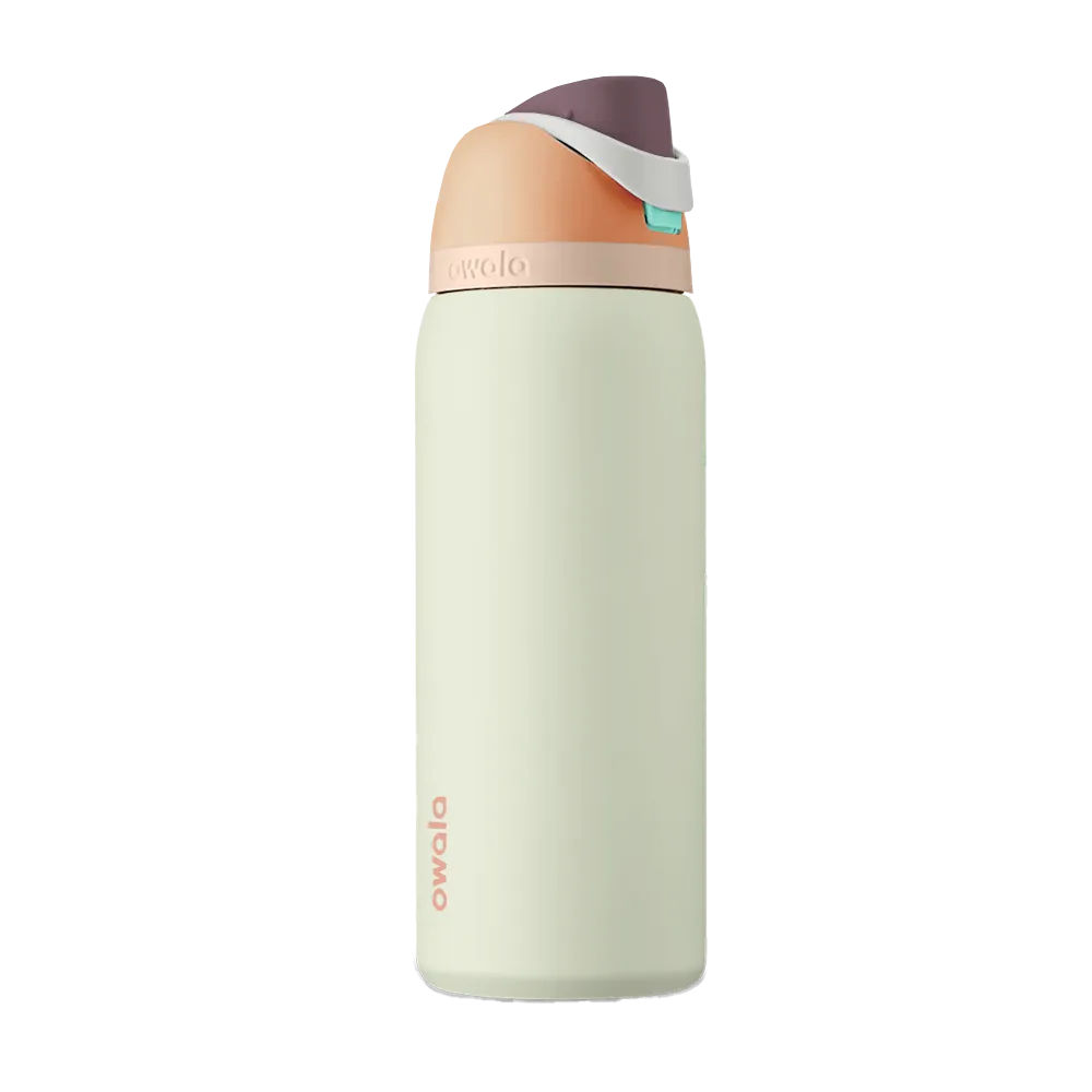 Owala Freesip 32 oz in Surfs Edge