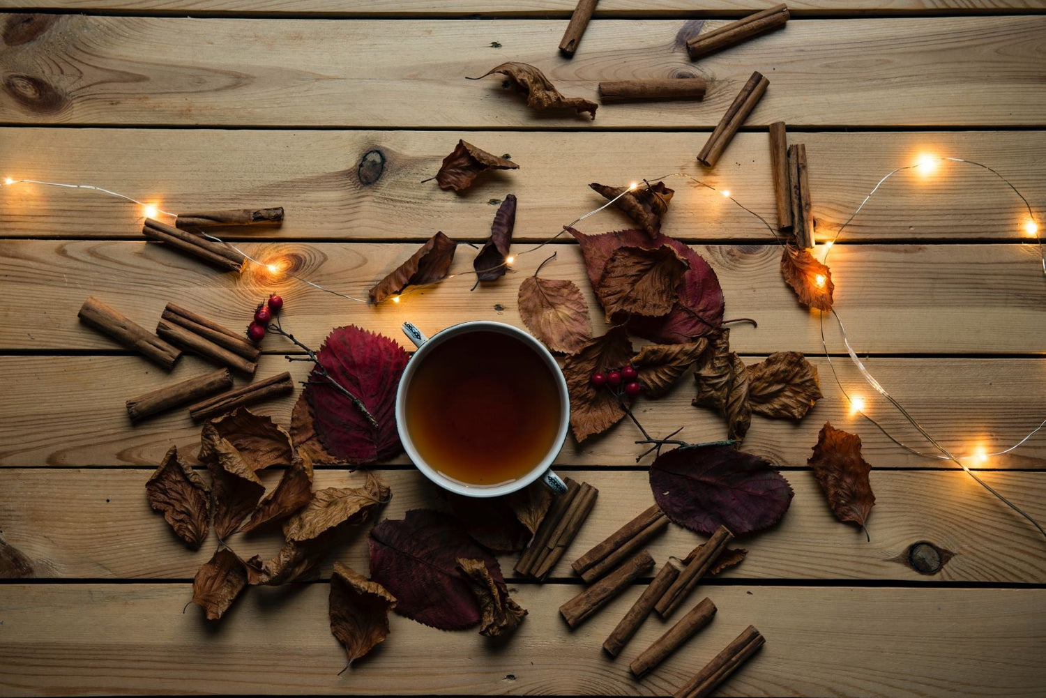 Spicy Tea Cocktail with autumn aesthetic