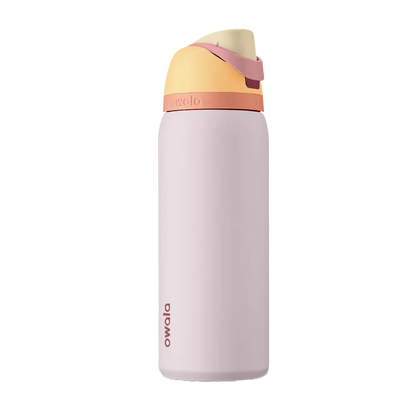 Owala Freesip 32 oz in Candy Store 