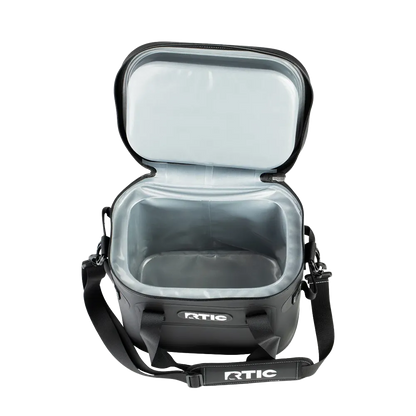 RTIC Ultra-Tough Cooler 20 Can