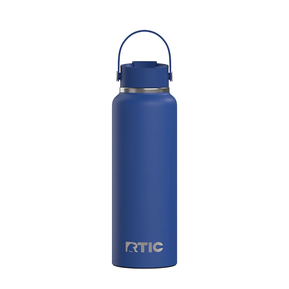 Back customization side of the RTIC Outback Bottle 40 oz in Cobalt 