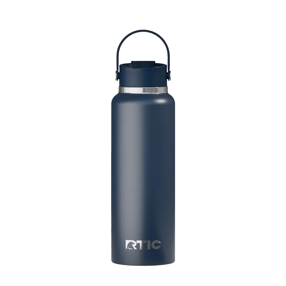 Back customization side of the RTIC Outback Bottle 40 oz in Navy 