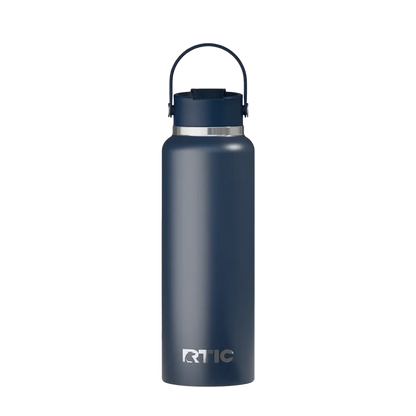 Back customization side of the RTIC Outback Bottle 40 oz in Navy 