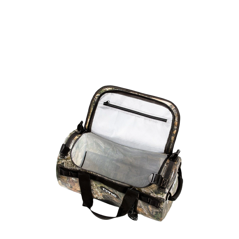 RTIC Duffle Bag Small in Kanati Camo 